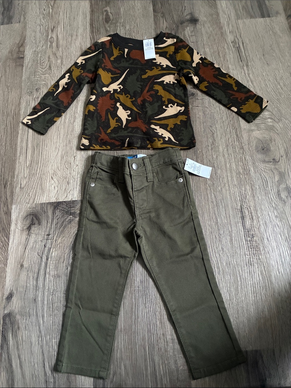 Old Navy NWT Camouflage Dino Top and Olive Green Pants 18-24 Months